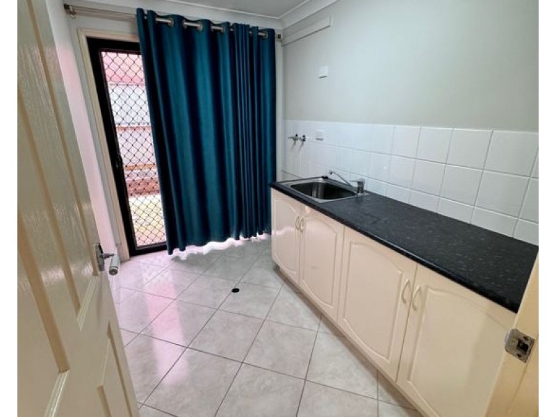 8 Redland Close, Kuraby QLD 4112