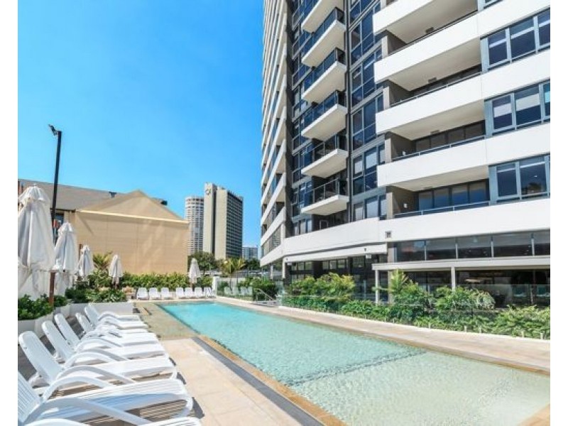 9 Norfolk Avenue, Surfers Paradise QLD 4217