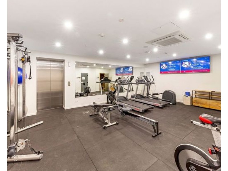 9 Norfolk Avenue, Surfers Paradise QLD 4217