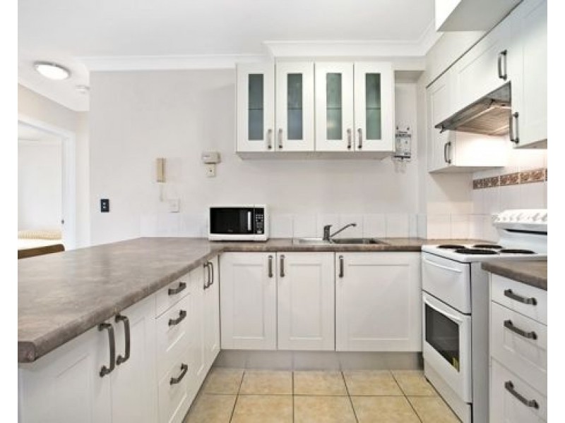 91/300 Sir Fred Schonell Drive, St Lucia QLD 4067