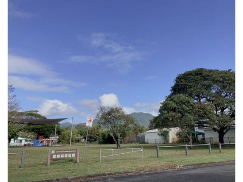 Unit 1 /34 Curtin street, Westcourt QLD 4870