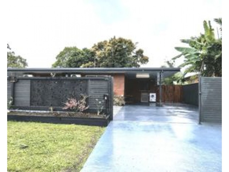 Unit 1 /34 Curtin street, Westcourt QLD 4870