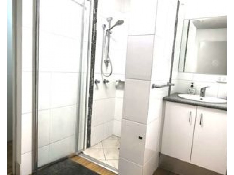 Unit 1 /34 Curtin street, Westcourt QLD 4870