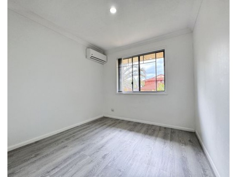 12/10 Lawrence Close, Robertson QLD 4109