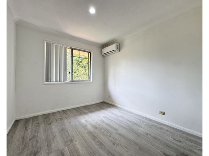 12/10 Lawrence Close, Robertson QLD 4109