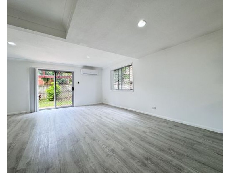 12/10 Lawrence Close, Robertson QLD 4109