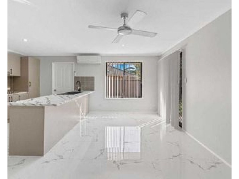 13 BLUEASH CRESCENT, Oxenford QLD 4210