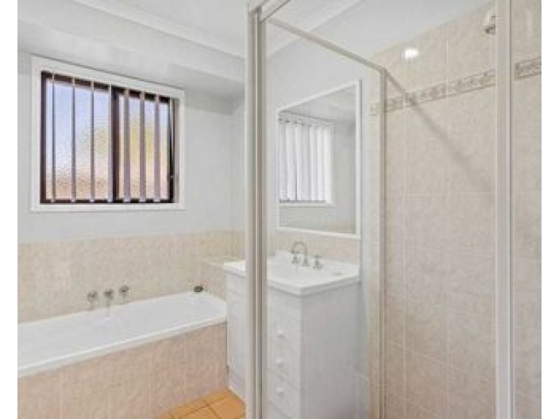 13 BLUEASH CRESCENT, Oxenford QLD 4210