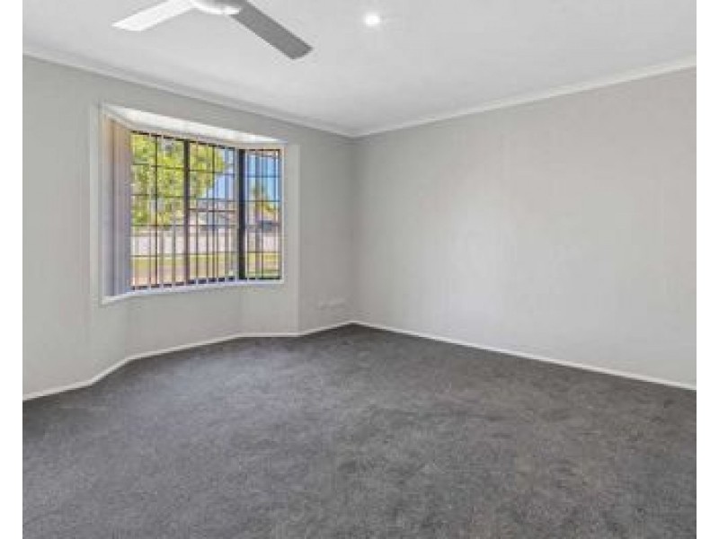 13 BLUEASH CRESCENT, Oxenford QLD 4210