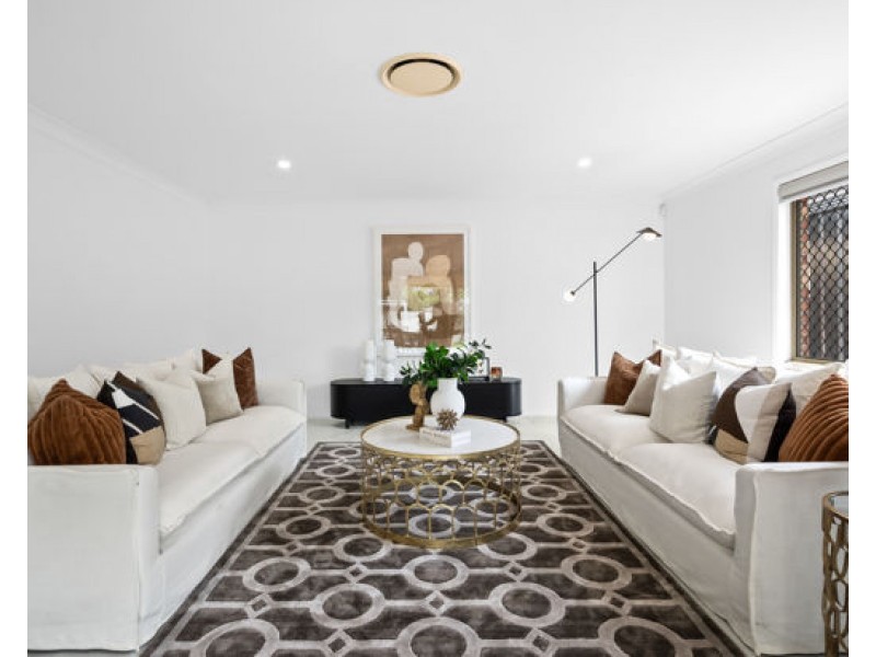 33 Scrub Road, Carindale QLD 4152