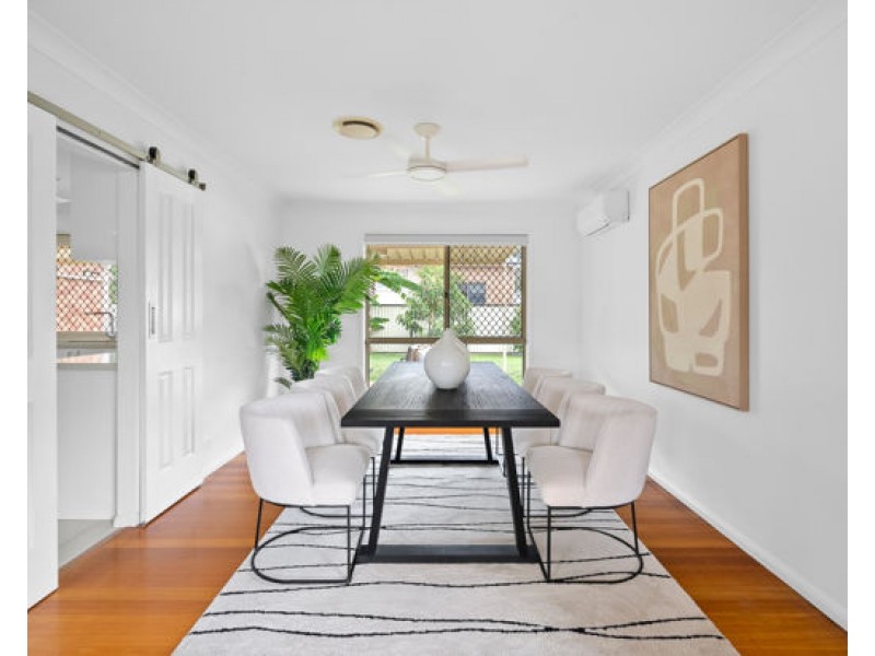 33 Scrub Road, Carindale QLD 4152