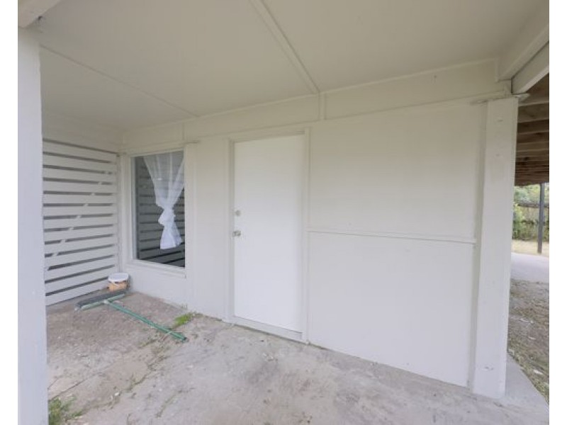 1 Skyline Drive, Kingston QLD 4114