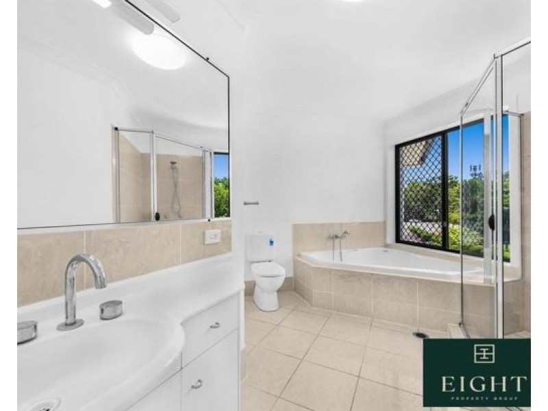 202 Lancaster Circuit, Stretton QLD 4116