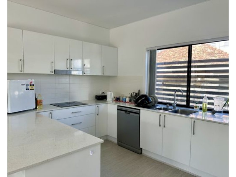 1/81 Minnie Street, Southport QLD 4215