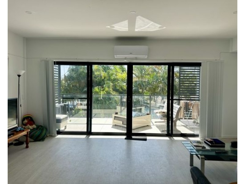 1/81 Minnie Street, Southport QLD 4215