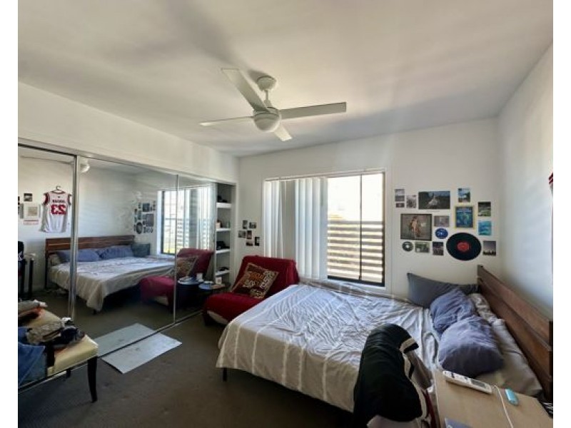 1/81 Minnie Street, Southport QLD 4215