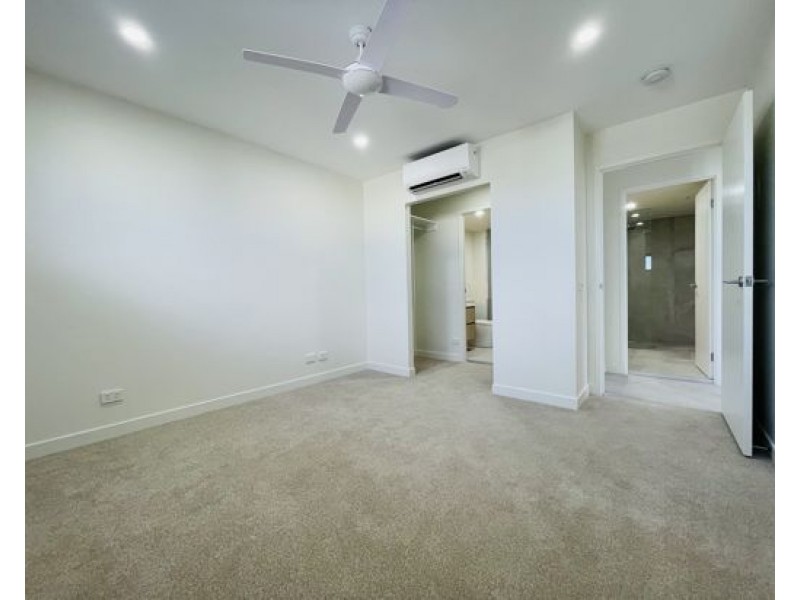 1007/21 Carl St, Woolloongabba QLD 4102