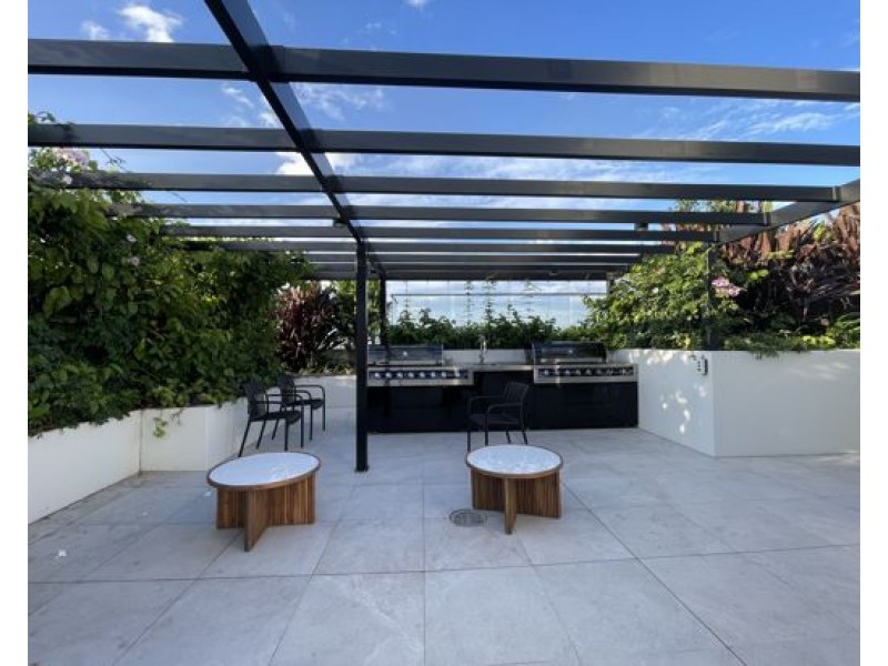 1007/21 Carl St, Woolloongabba QLD 4102