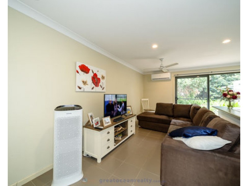 3/8 Seashell Avenue, Coomera QLD 4209