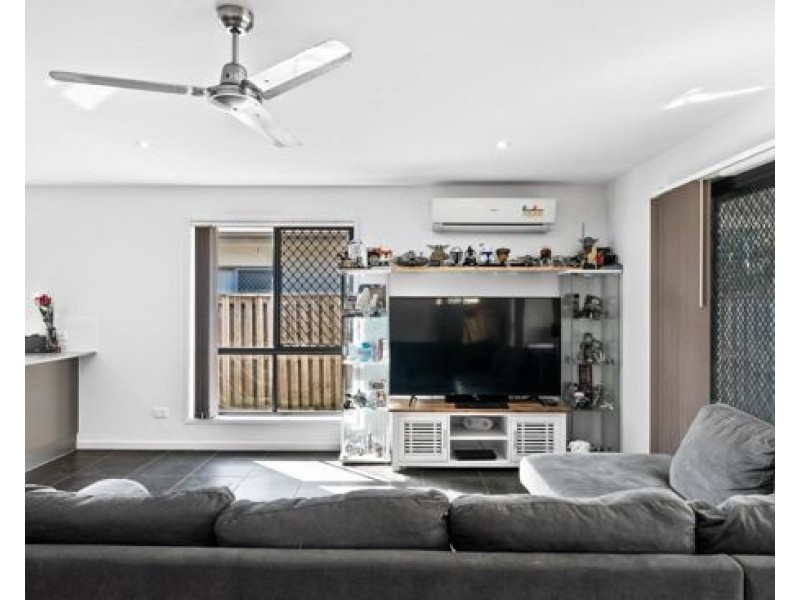 24 ANTONIO PLACE, Coomera QLD 4209