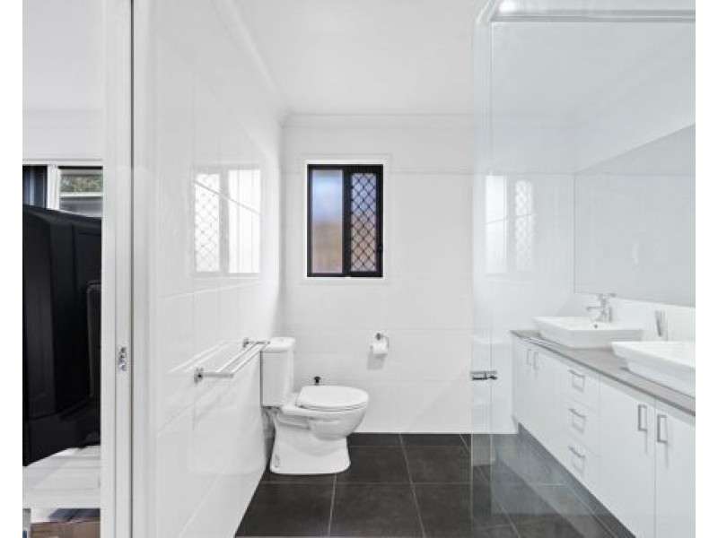24 ANTONIO PLACE, Coomera QLD 4209