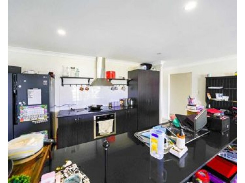 13 Hazel Street, Pimpama QLD 4209