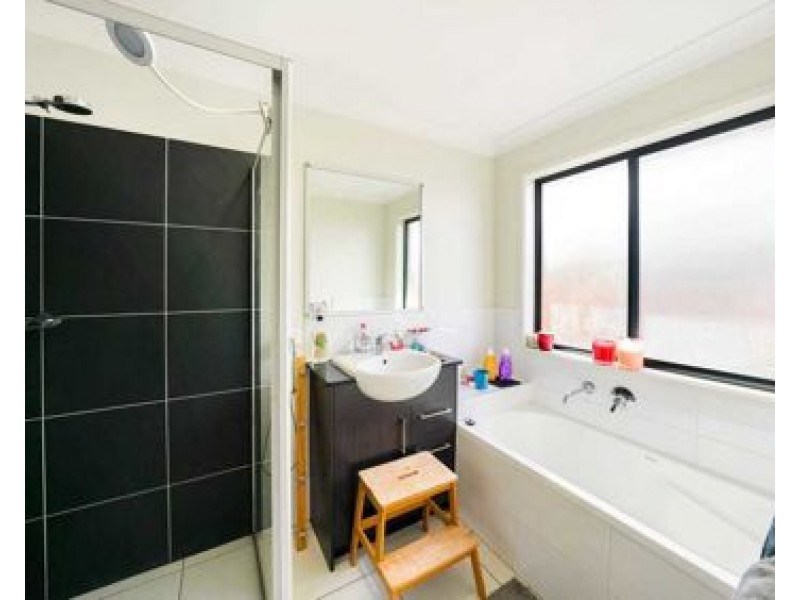 13 Hazel Street, Pimpama QLD 4209