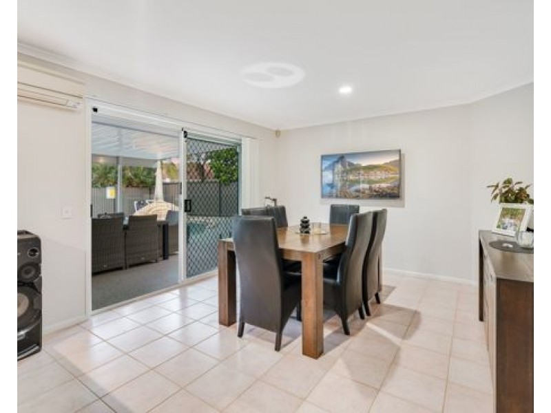 41 COOTHARABA DRIVE, Helensvale QLD 4212