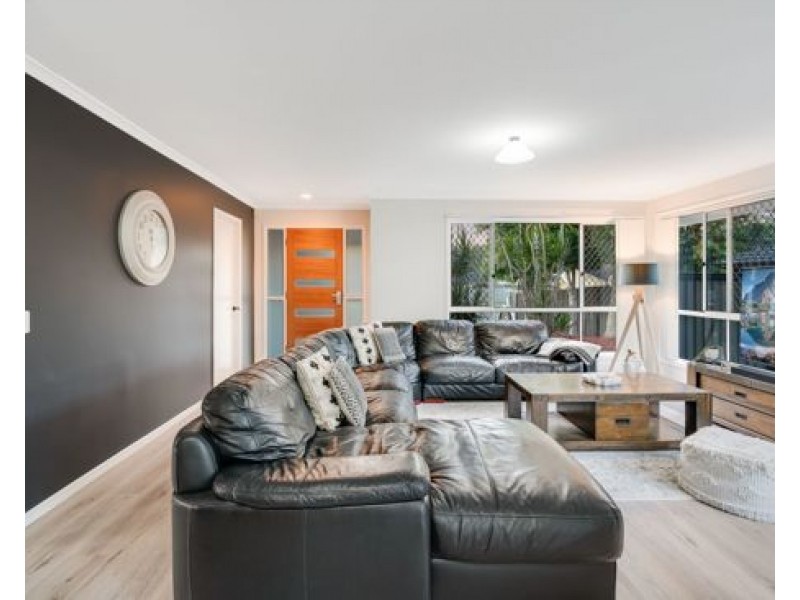 41 COOTHARABA DRIVE, Helensvale QLD 4212