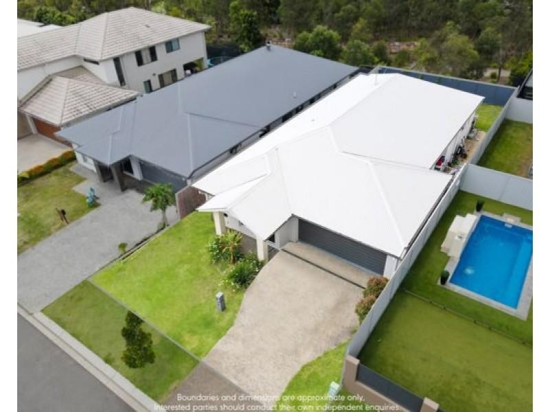 3 Suffolk Place, Pallara QLD 4110