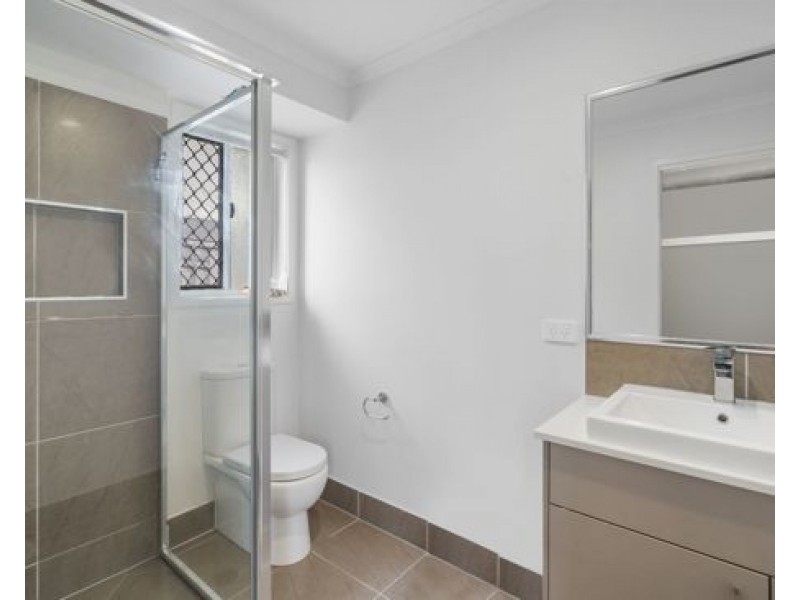 3 Suffolk Place, Pallara QLD 4110