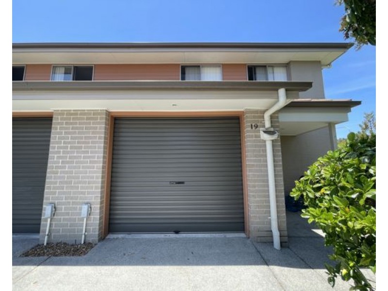 19/131 McAuley Parade, Pacific Pines QLD 4211