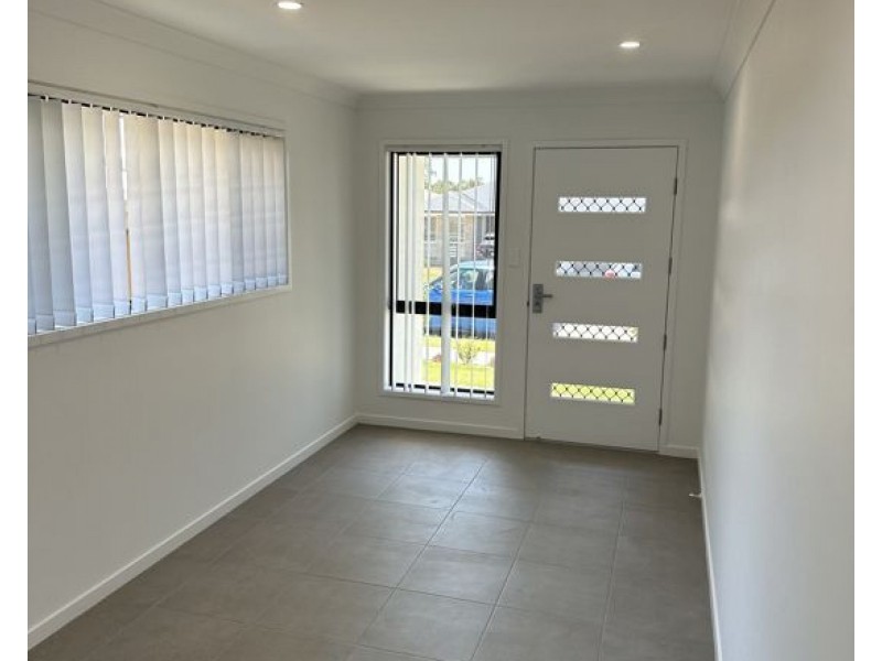 17 KESTREL RD,, Park Ridge QLD 4125