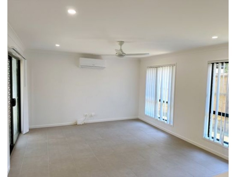 17 KESTREL RD,, Park Ridge QLD 4125