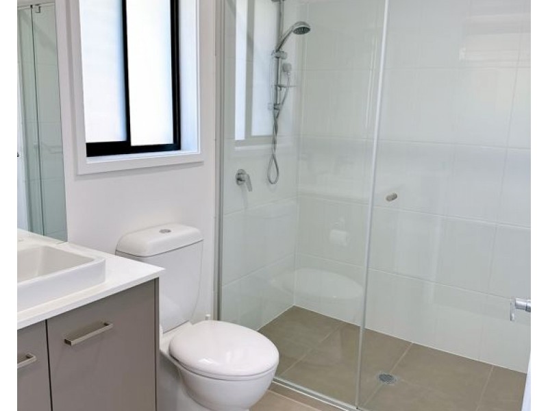 17 KESTREL RD,, Park Ridge QLD 4125
