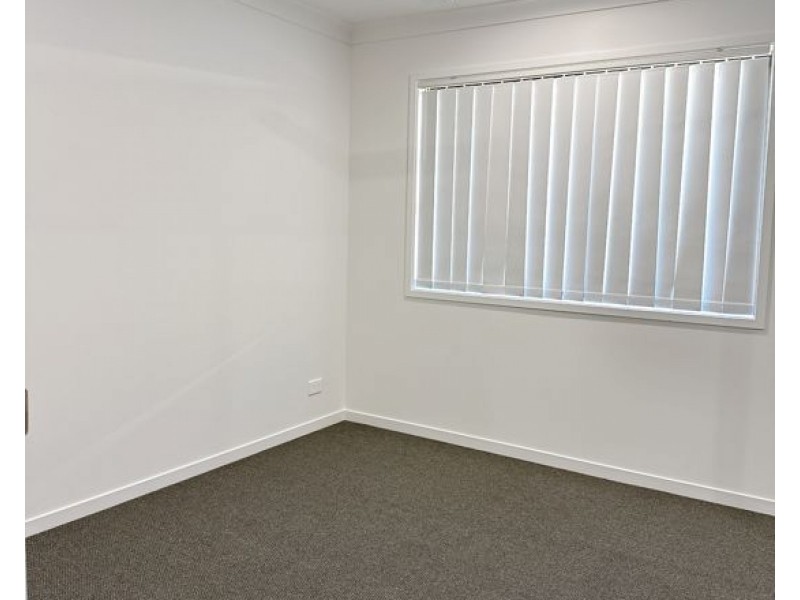 17 KESTREL RD,, Park Ridge QLD 4125