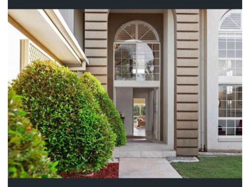 129 Pebble Beach Drive, Runaway Bay QLD 4216