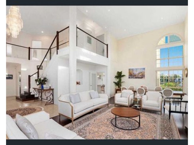 129 Pebble Beach Drive, Runaway Bay QLD 4216