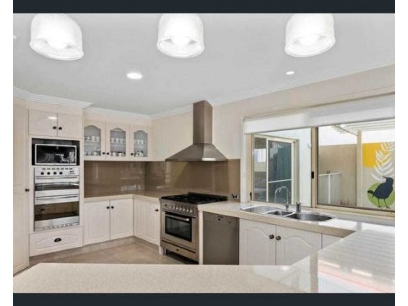 129 Pebble Beach Drive, Runaway Bay QLD 4216