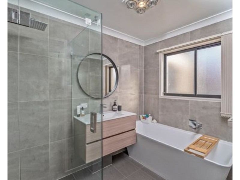 23 WITHEREN CIRCUIT, Pacific Pines QLD 4211