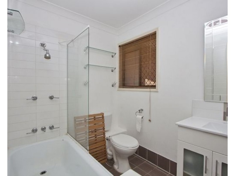 2415 SANDGATE ROAD,, Boondall QLD 4034