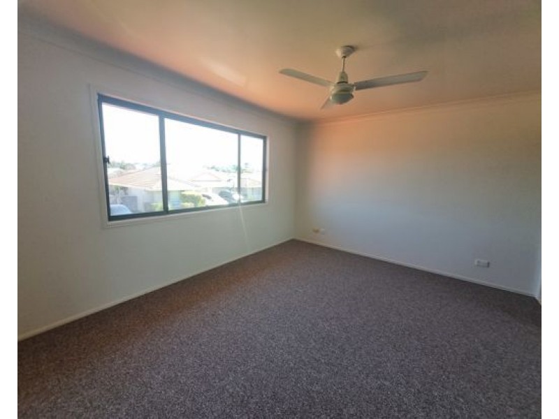 26/2 Anaheim drive, Helensvale QLD 4212