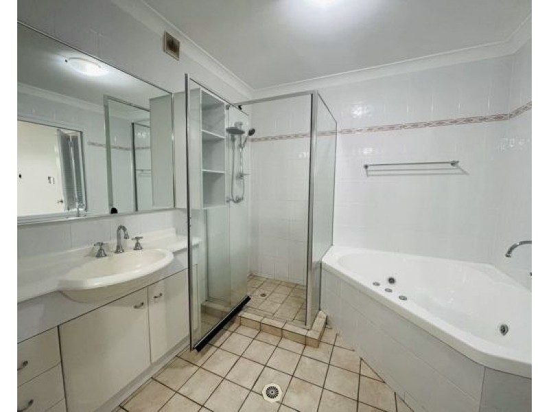 U86 88-98 Limetree Parade, Runaway Bay QLD 4216