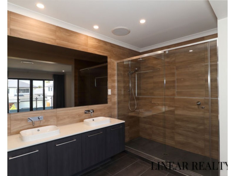 2 Shell Street, Nerang QLD 4211