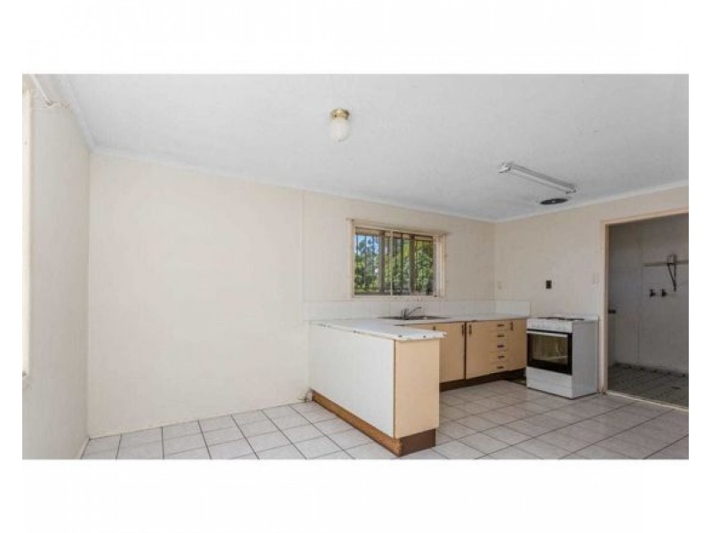 37 ewing rd, Logan Central QLD 4114