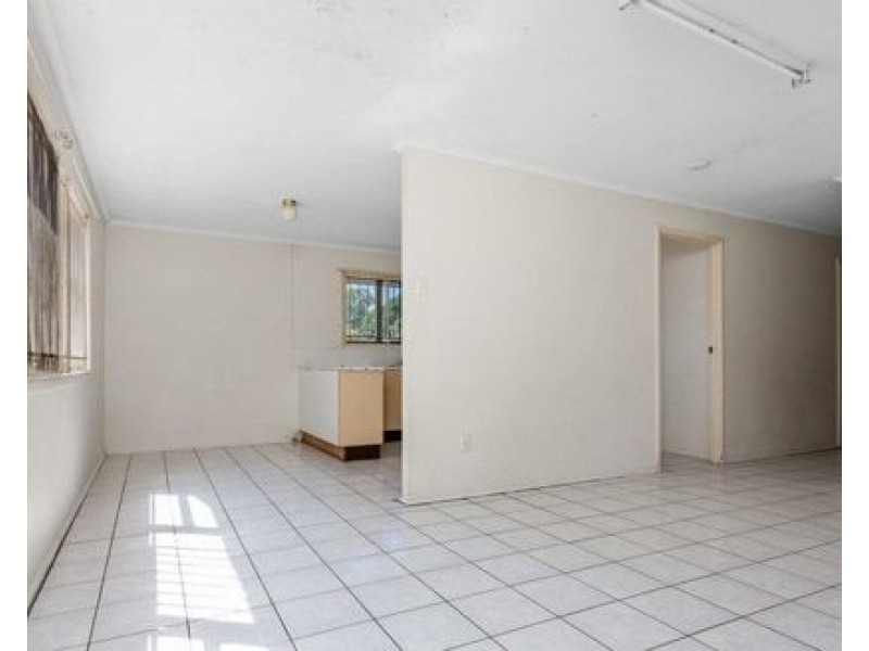 37 ewing rd, Logan Central QLD 4114