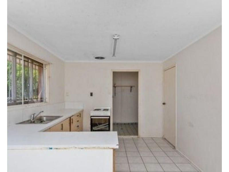 37 ewing rd, Logan Central QLD 4114