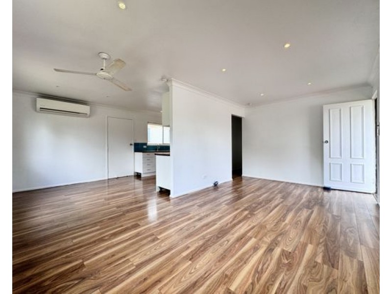 64 High Street, Blackstone QLD 4304