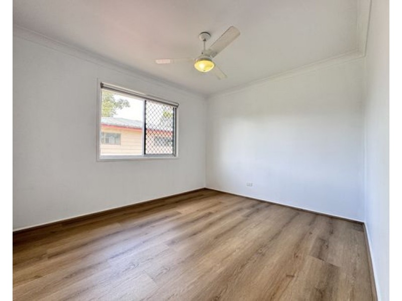 64 High Street, Blackstone QLD 4304