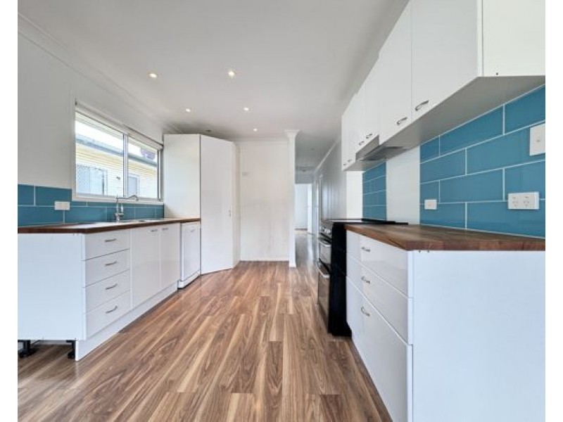 64 High Street, Blackstone QLD 4304